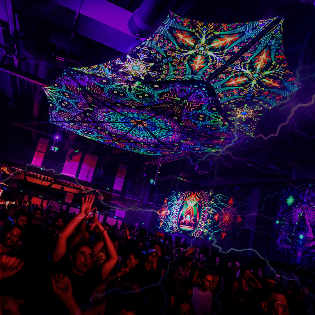 Katedra Triangle – TR01 – Psychedelic UV-Reactive Triangles Set – Psychedelic Party Decoration