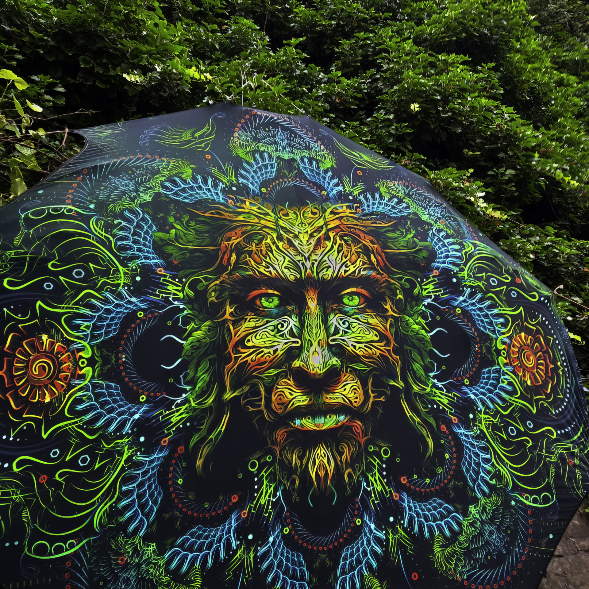 Forest Spirit – UV-Hexagon – 01 – Psychedelic UV-Reactive Element – Ceiling Decoration - Image 2