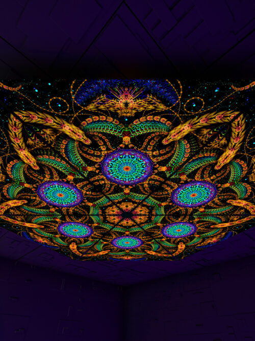 Cosmic Snakes Triangle – TR02 – Psychedelic UV-Reactive Triangles Set – Psychedelic Party Decoration - Image 2
