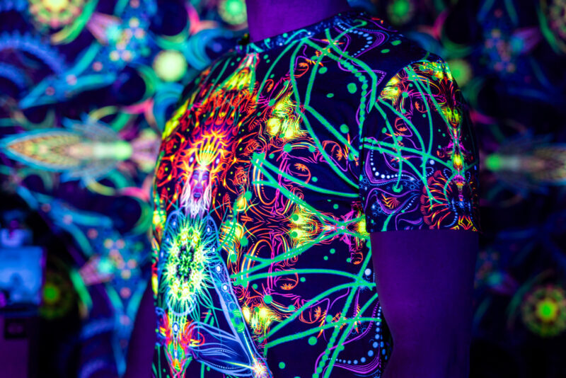 Clothes for Reincarnation Original, UV Active Psychedelic T-Shirt - Image 7
