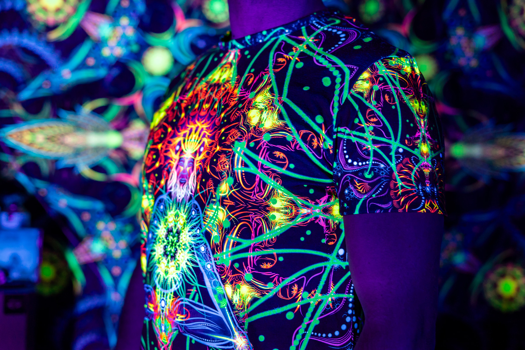 Clothes for Reincarnation Original, UV Active Psychedelic T-Shirt - Image 7
