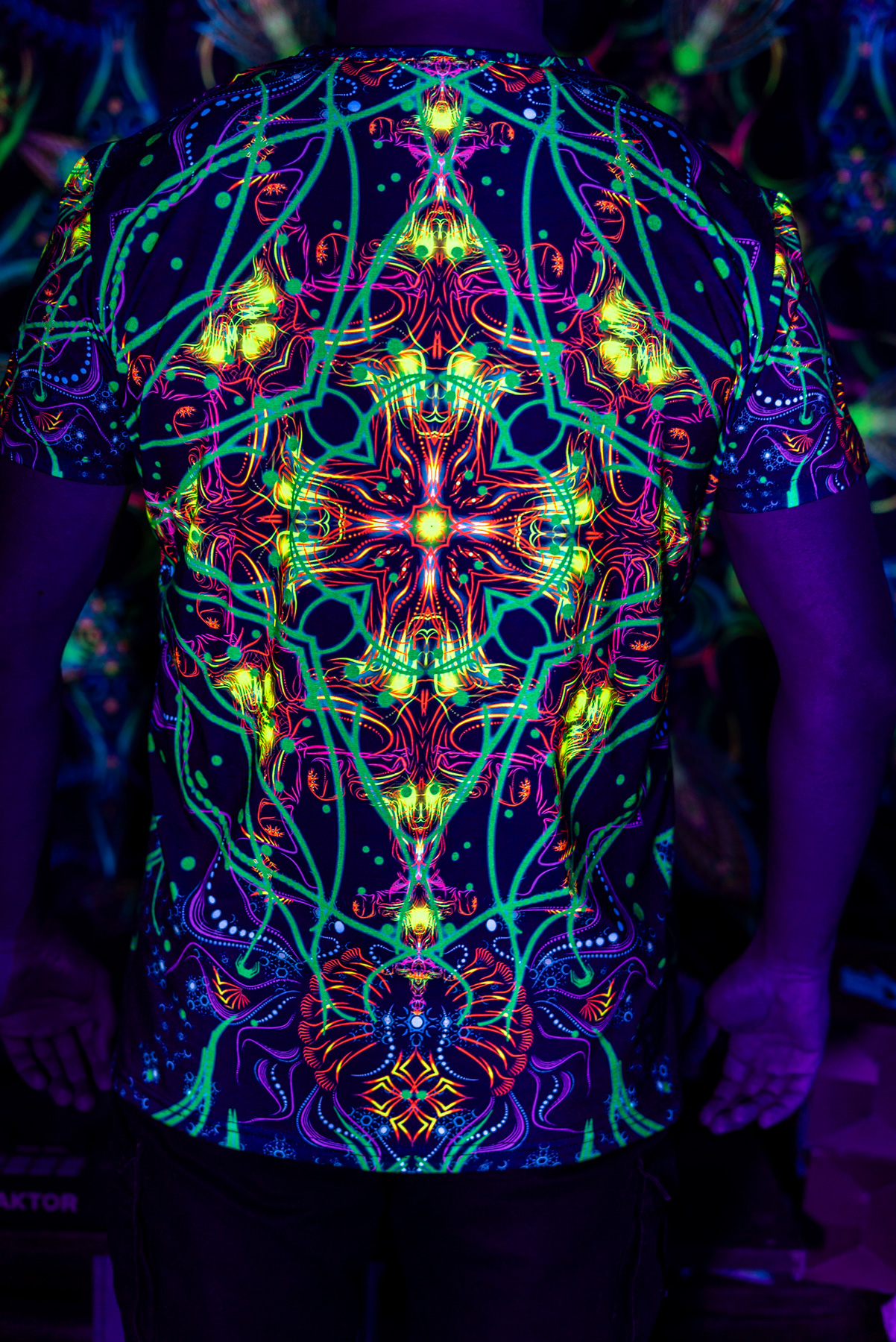 Clothes for Reincarnation Original, UV Active Psychedelic T-Shirt - Image 5