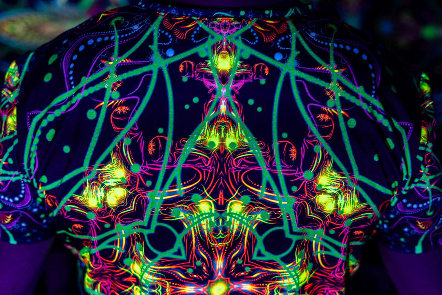 Clothes for Reincarnation Original, UV Active Psychedelic T-Shirt - Image 4