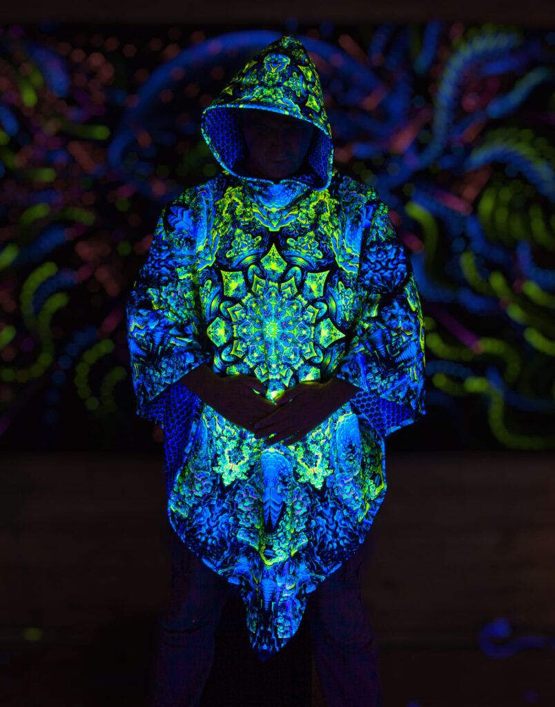 Psychedelic Rave Outfit Quantum Green, UV Festival Clothing, Full Print Poncho