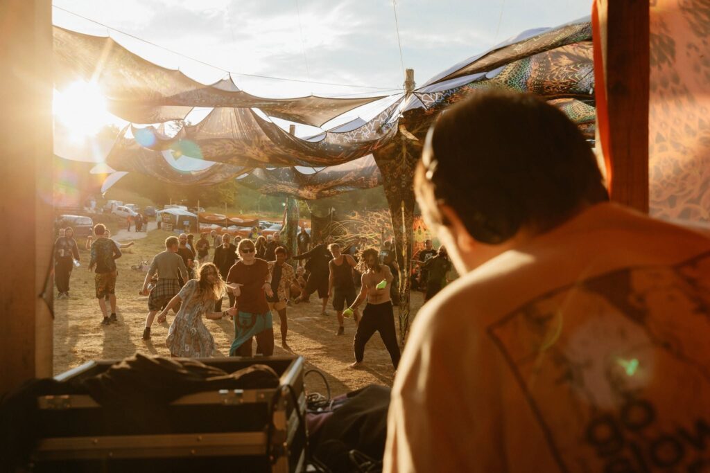 Globalsect subscribe block. Photo of GOA festival in Balkanas by GLOBALSECT and friends